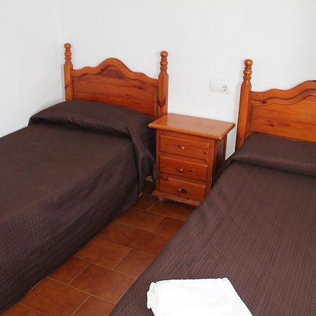 Hostal Montilla Sotogrande Torreguadiaro Exterior photo